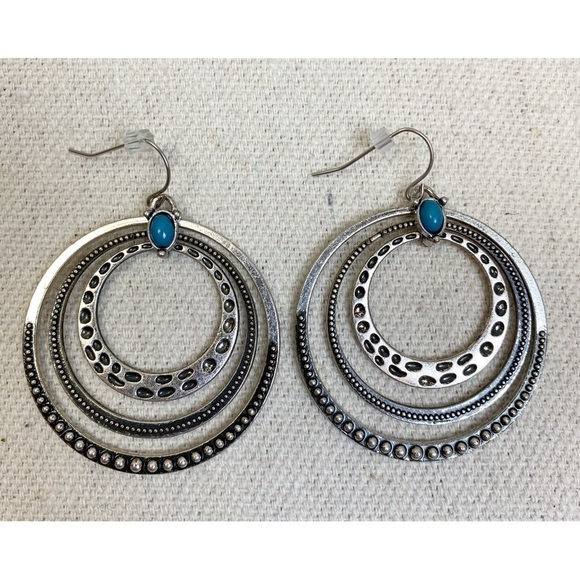 Premier Designs “Around Town” antique matte silver plated earrings - Picture 1 of 4